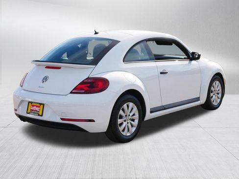 Used 2017 Volkswagen Beetle 1.8T S image 7