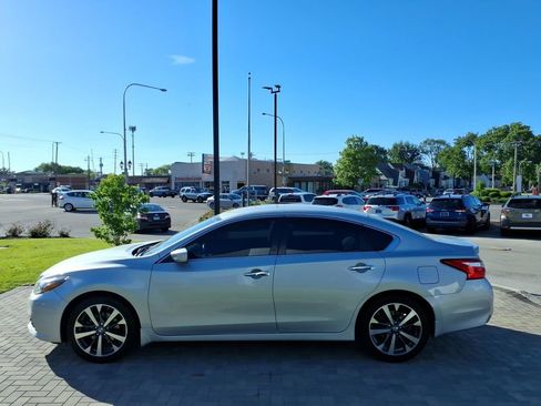 Used 2016 Nissan Altima 2.5 SR FWD image 4