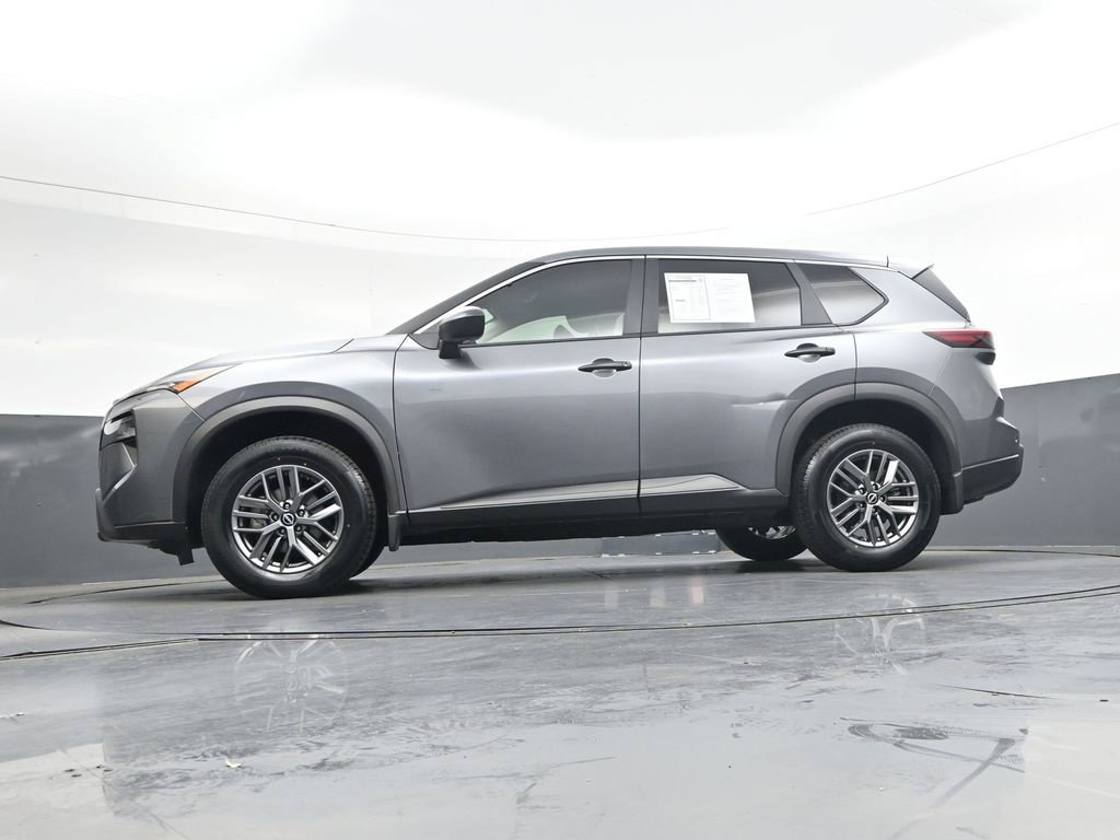 Used 2025 Nissan Rogue S FWD image 37