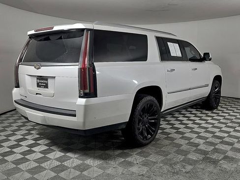 Used 2018 Cadillac Escalade ESV Premium Luxury AWD/4WD image 4