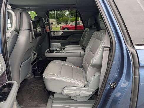Used 2019 Lincoln Navigator L Reserve w/ Cargo Package AWD/4WD image 15