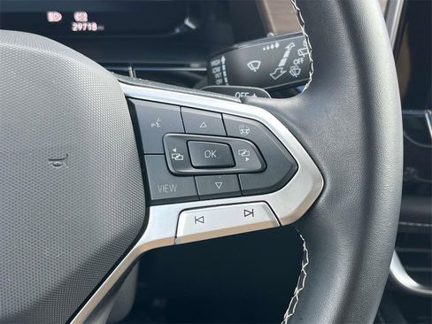 Certified 2025 Volkswagen Atlas SE image 22