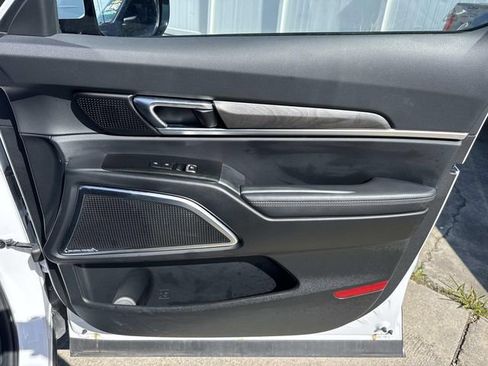 Used 2024 Kia Telluride SX Prestige X-Pro image 12