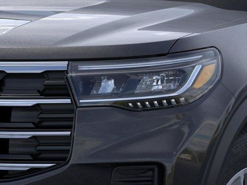 New 2026 Ford Explorer Active AWD/4WD image 18