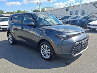 Used 2023 Kia Soul LX video 3
