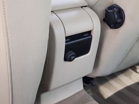 Used 2012 Volvo S60 T5 image 32