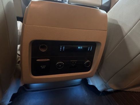 Used 2016 Ford Expedition EL XLT w/ Equipment Group 202A image 17