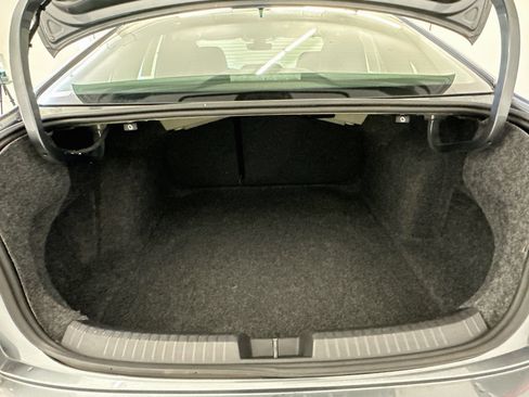 Used 2025 Volkswagen Jetta SE FWD image 31