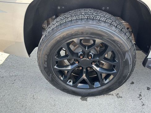 Used 2019 Chevrolet Tahoe LT AWD/4WD image 12