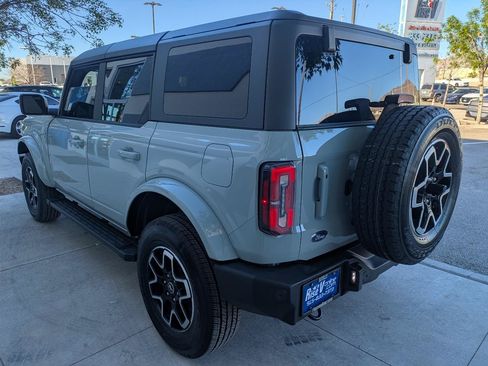 Used 2024 Ford Bronco Outer Banks AWD/4WD image 4