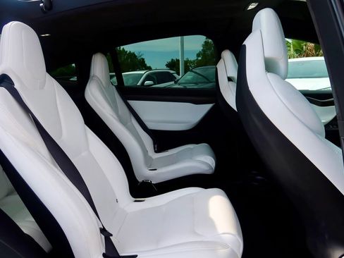 Used 2018 Tesla Model X 100D AWD/4WD image 14