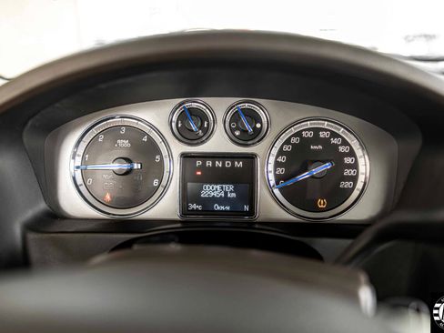 Used 2010 Cadillac Escalade EXT Luxury image 22