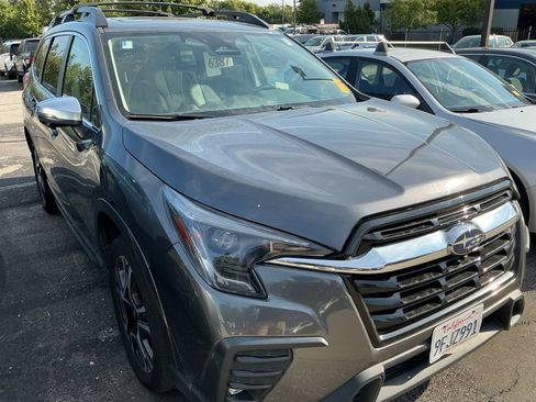 Used 2023 Subaru Ascent Limited w/ Technology Package AWD/4WD image 8
