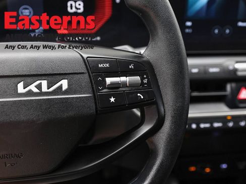 Used 2025 Kia K4 FWD image 15