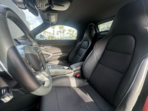 Used 2025 Porsche 718 Boxster image 5