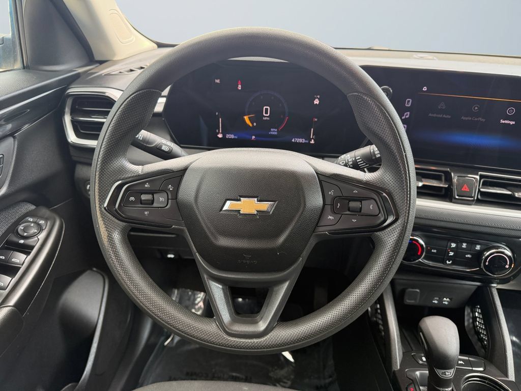 Used 2025 Chevrolet TrailBlazer LT FWD image 12