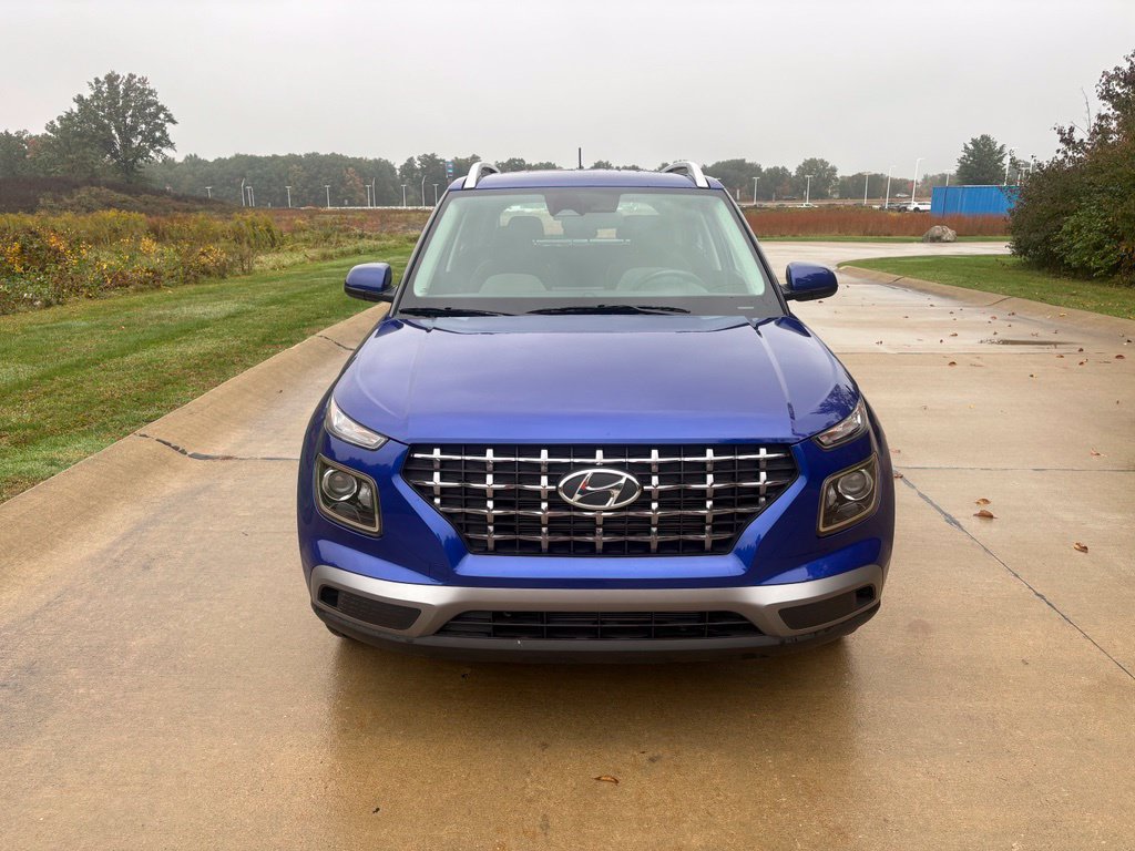 Used 2024 Hyundai Venue SEL FWD image 12