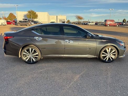 Certified 2020 Nissan Altima 2.0 Platinum image 8