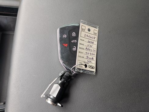 Used 2024 Volkswagen Atlas Cross Sport SE image 37