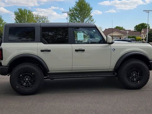 New 2026 Ford Bronco Outer Banks AWD/4WD image 11