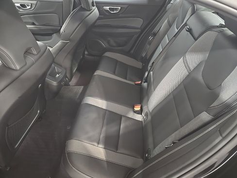 Used 2024 Volvo S60 B5 Plus image 20