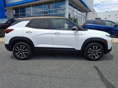 Used 2021 Chevrolet TrailBlazer ACTIV w/ Sun and Liftgate Package AWD/4WD image 8