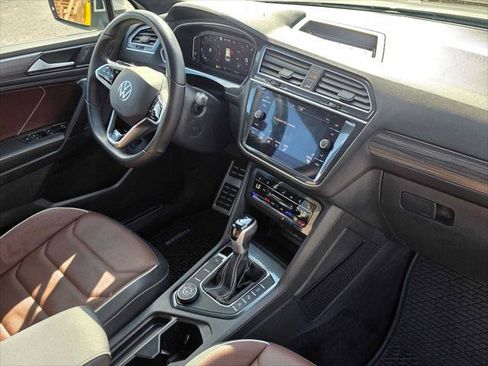 Used 2023 Volkswagen Tiguan SEL R-Line AWD/4WD image 10