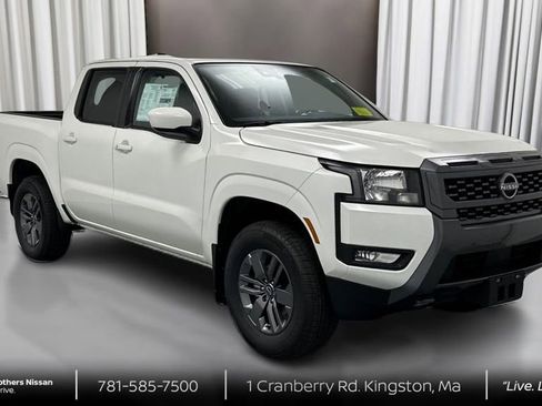 Used 2025 Nissan Frontier SV w/ SV Convenience Package image 3