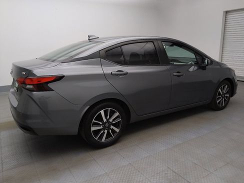 Used 2021 Nissan Versa SV image 10