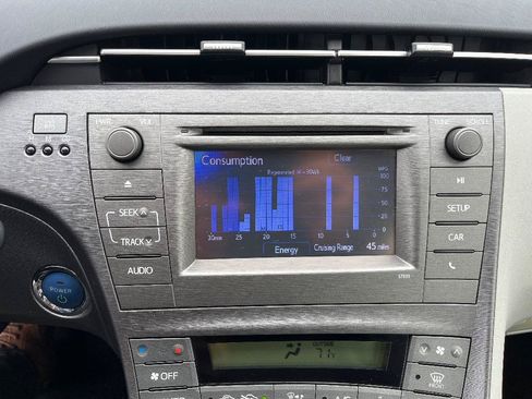 Used 2013 Toyota Prius Two FWD image 17