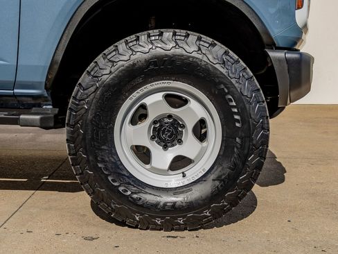 Used 2023 Ford Bronco Heritage Edition image 12