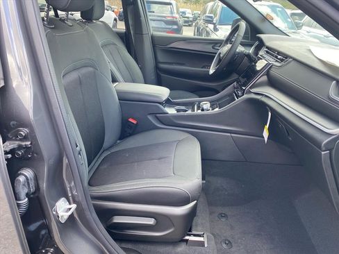 New 2026 Jeep Grand Cherokee Laredo X AWD/4WD image 17