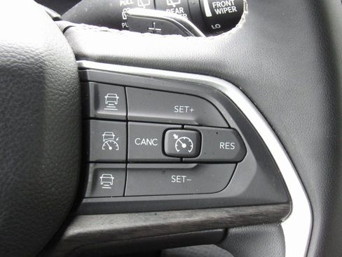 Used 2024 Jeep Grand Cherokee L Limited w/ Luxury Tech Group II image 29