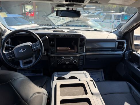 Used 2023 Ford F250 Lariat w/ Tow Technology Package image 13