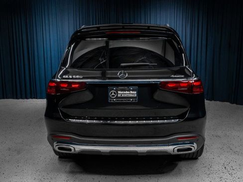 New 2026 Mercedes-Benz GLS 580 4MATIC image 9