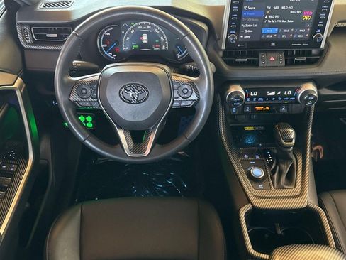 Used 2022 Toyota RAV4 XSE AWD/4WD image 17