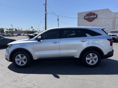 Used 2022 Kia Sorento LX FWD image 6
