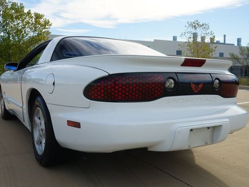 Used 1998 Pontiac Firebird Formula w/ Opt Pkg image 9