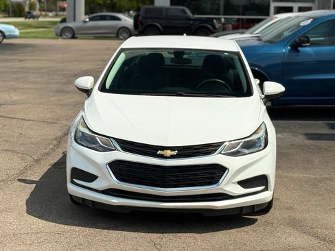Used 2017 Chevrolet Cruze LT FWD image 25