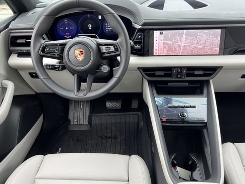 New 2026 Porsche Macan 4 Electric image 12