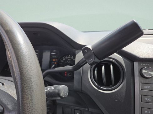 Used 2019 Toyota Tundra SR5 AWD/4WD image 33