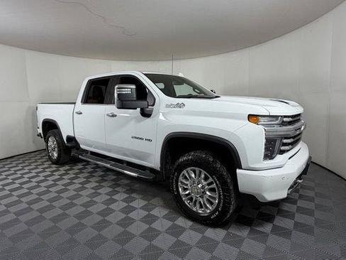 Used 2022 Chevrolet Silverado 2500 High Country w/ Safety Package II image 1