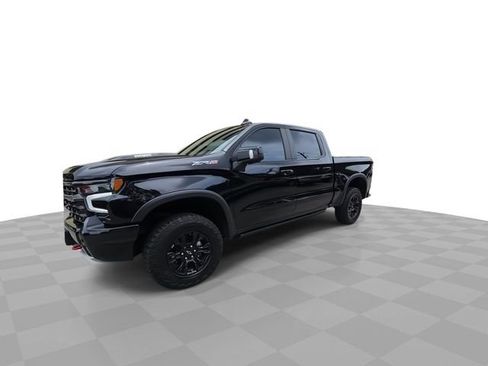 Used 2025 Chevrolet Silverado 1500 ZR2 w/ Technology Package AWD/4WD image 4