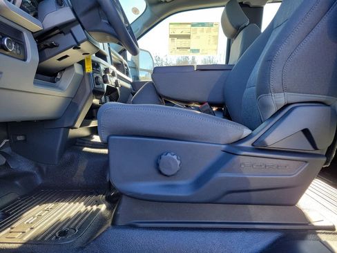 New 2026 Ford F250 XL w/ XL Off-Road Package image 17