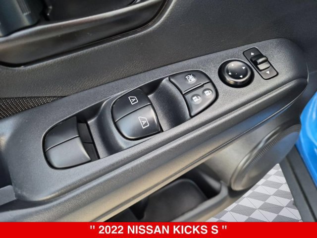 Certified 2022 Nissan Kicks S FWD image 14