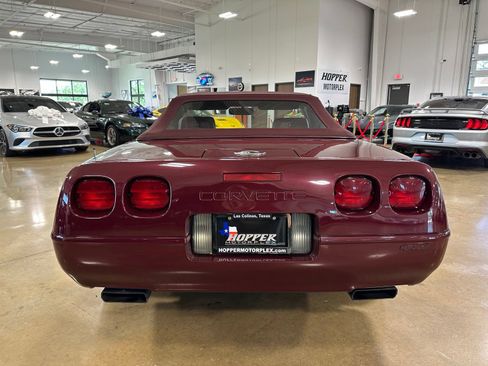 Used 1993 Chevrolet Corvette Convertible RWD image 12