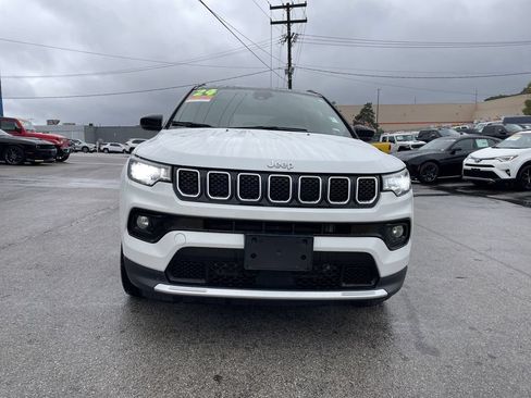 Used 2024 Jeep Compass Limited AWD/4WD image 5
