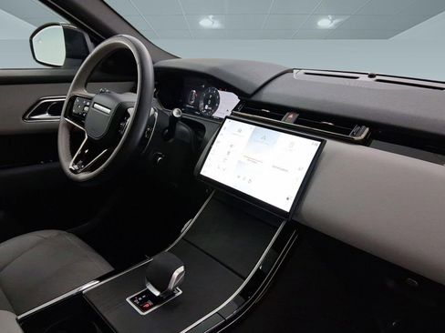 Used 2026 Land Rover Range Rover Velar S image 33