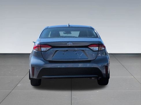Used 2022 Toyota Corolla LE image 5