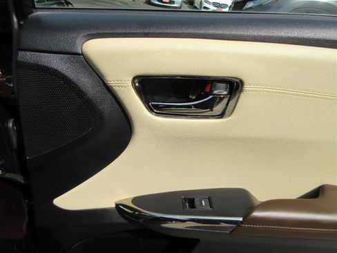 Used 2015 Toyota Avalon XLE Touring image 28